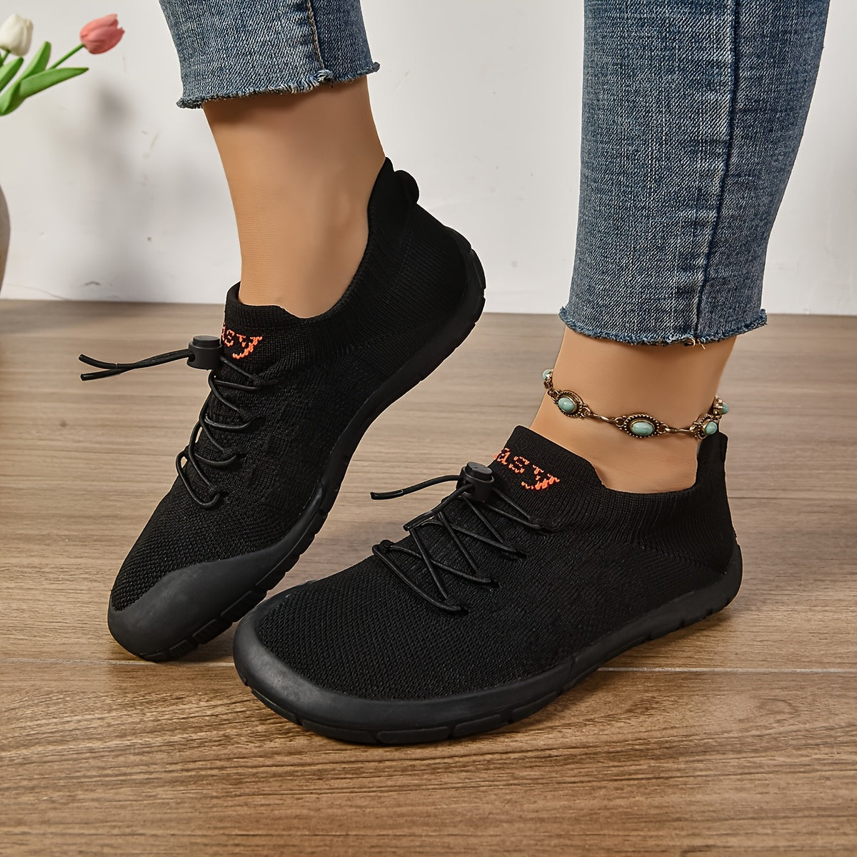 ELIZA & MAREN | FLEXIBLE LACE-UP SNEAKERS FOR WOMEN