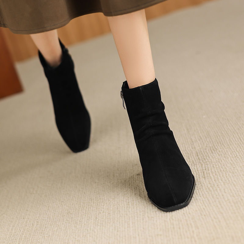 ELIZA & MAREN | CENTER STITCH ANKLE BOOTS FOR WOMEN
