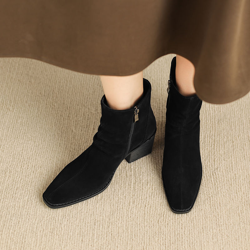 ELIZA & MAREN | CENTER STITCH ANKLE BOOTS FOR WOMEN