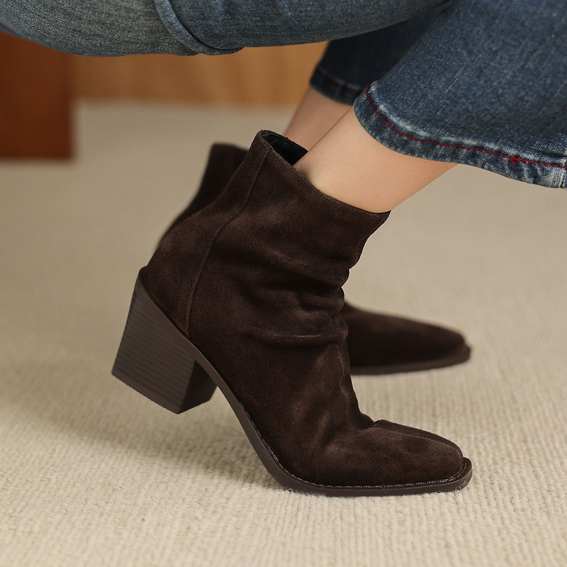 ELIZA & MAREN | CENTER STITCH ANKLE BOOTS FOR WOMEN