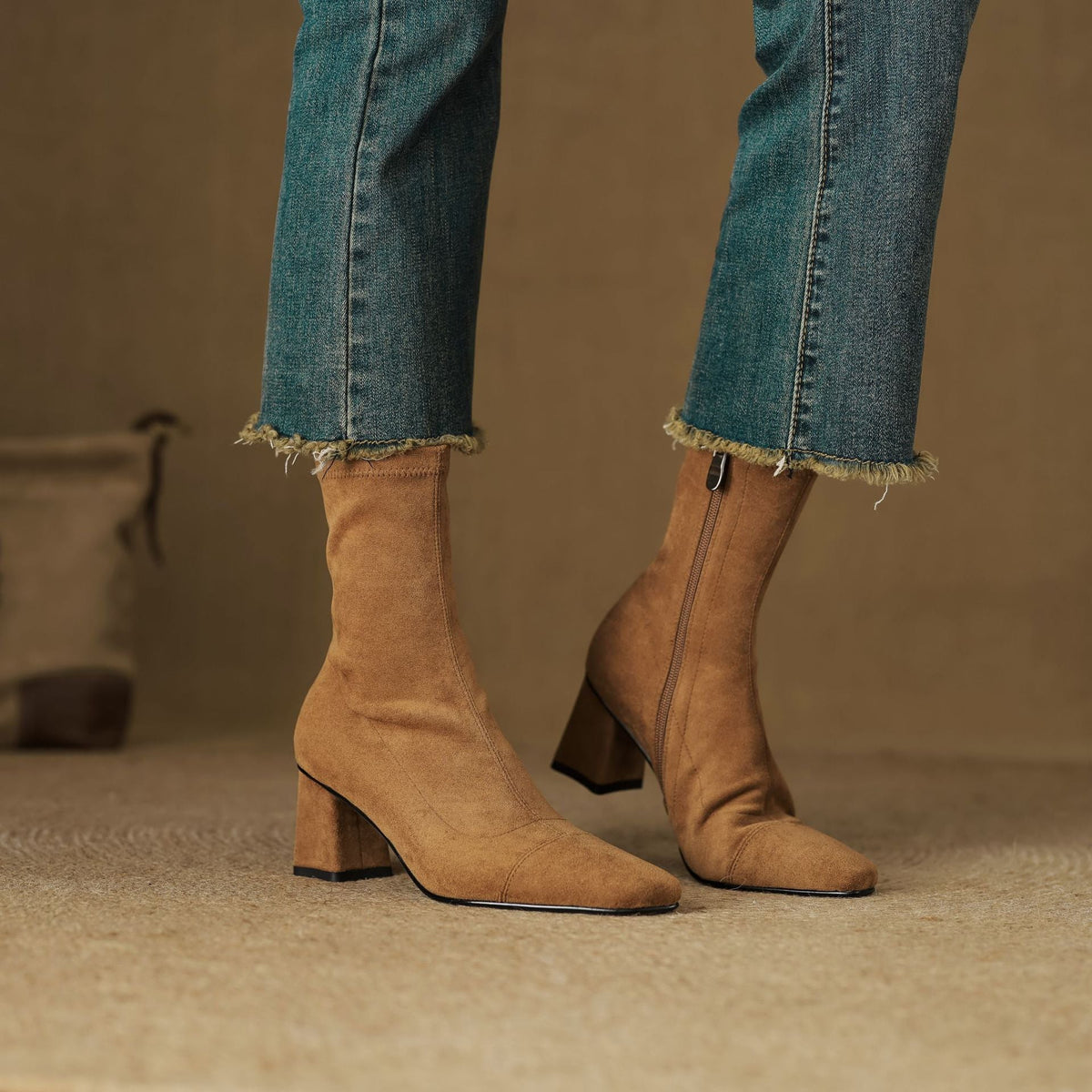ELIZA & MAREN | SIDE ZIP HEELED BOOTS FOR WOMEN