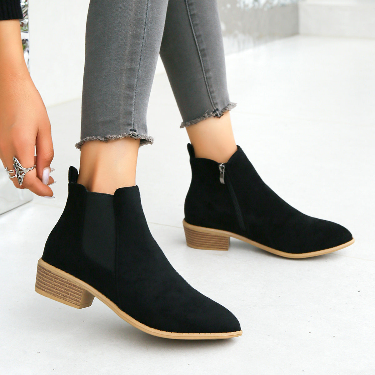 ELIZA & MAREN | ALMOND TOE ANKLE BOOTS FOR WOMEN