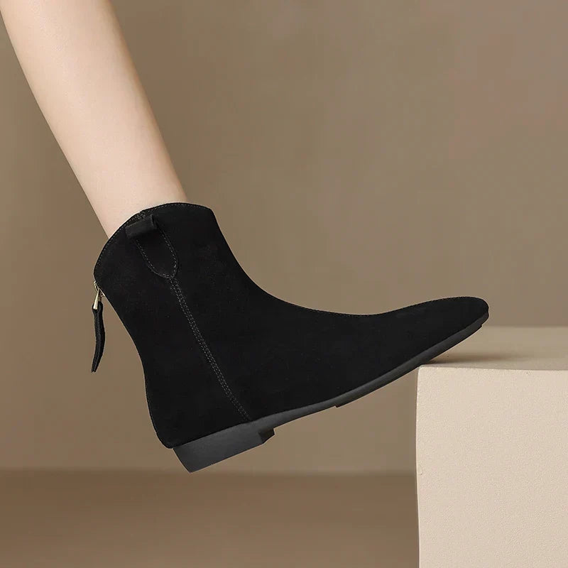 ELIZA & MAREN | POINTED CHELSEA ANKLE BOOTS FOR WOMEN