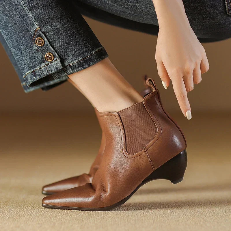 ELIZA & MAREN | CURVED HEEL ANKLE BOOTS FOR WOMEN