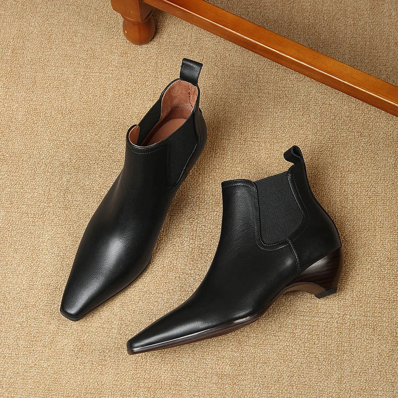 ELIZA & MAREN | CURVED HEEL ANKLE BOOTS FOR WOMEN