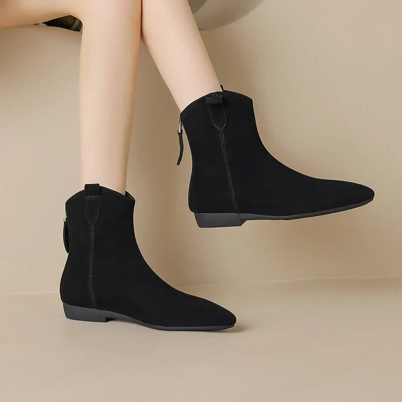 ELIZA & MAREN | POINTED CHELSEA ANKLE BOOTS FOR WOMEN