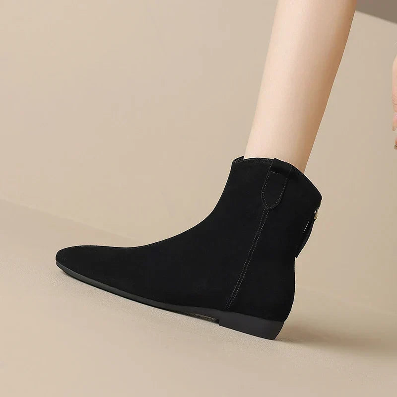 ELIZA & MAREN | POINTED CHELSEA ANKLE BOOTS FOR WOMEN