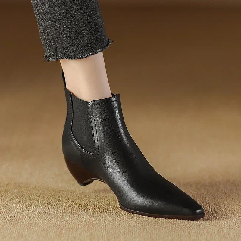 ELIZA & MAREN | CURVED HEEL ANKLE BOOTS FOR WOMEN