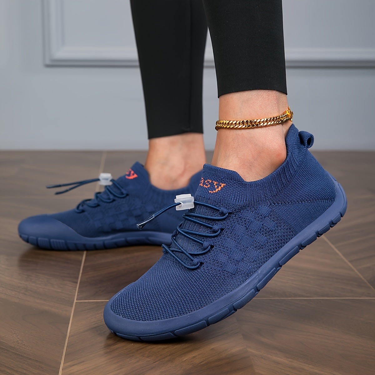 ELIZA & MAREN | FLEXIBLE LACE-UP SNEAKERS FOR WOMEN