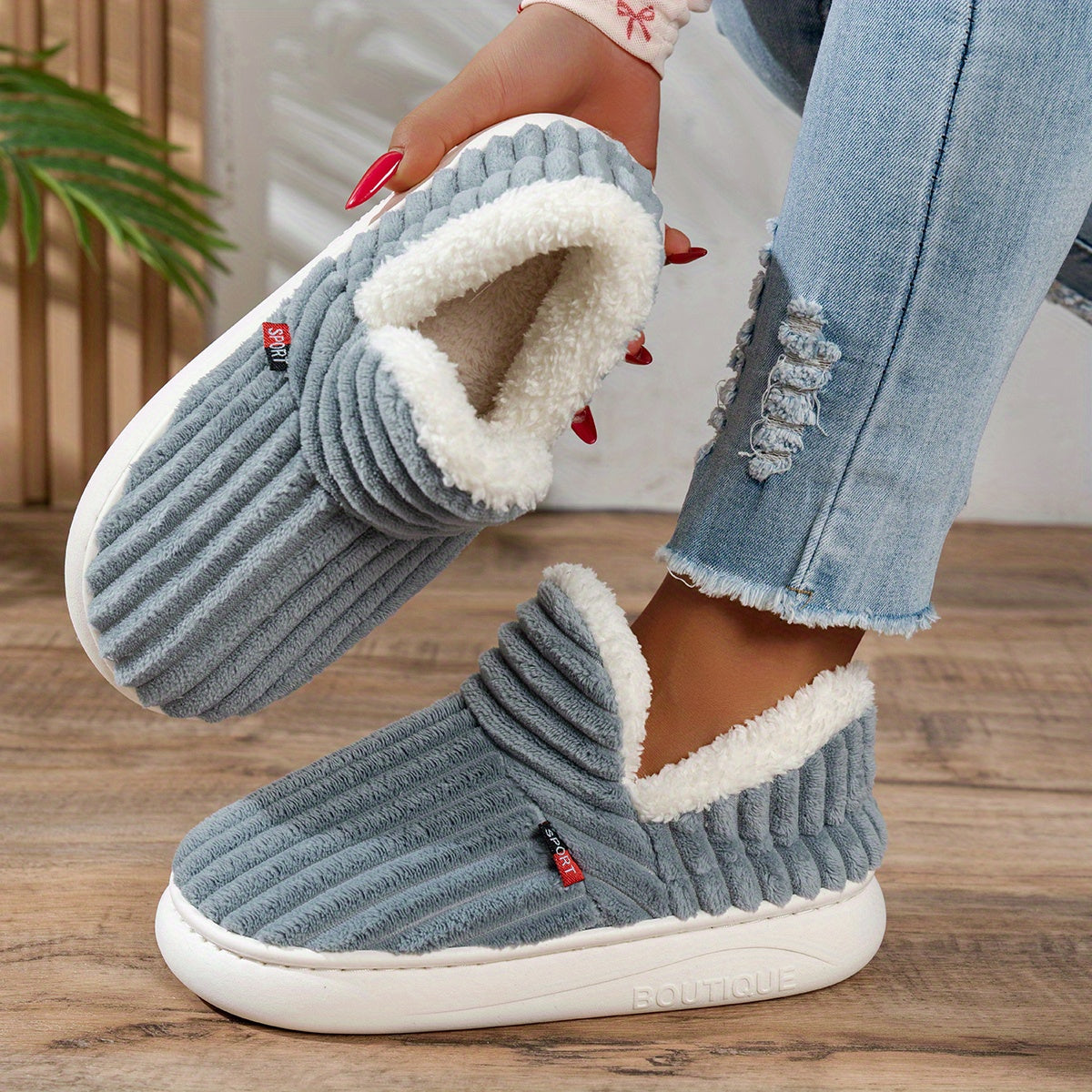 ELIZA & MAREN | STRIPED PLUSH HOUSE SLIPPERS FOR WOMEN