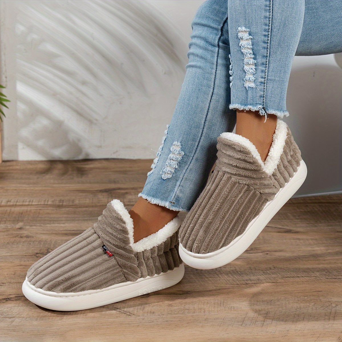 ELIZA & MAREN | STRIPED PLUSH HOUSE SLIPPERS FOR WOMEN